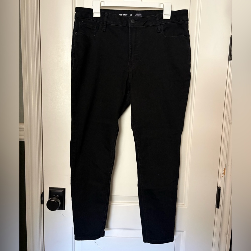 Old Navy High Rise Rockstar Skinny Jeans